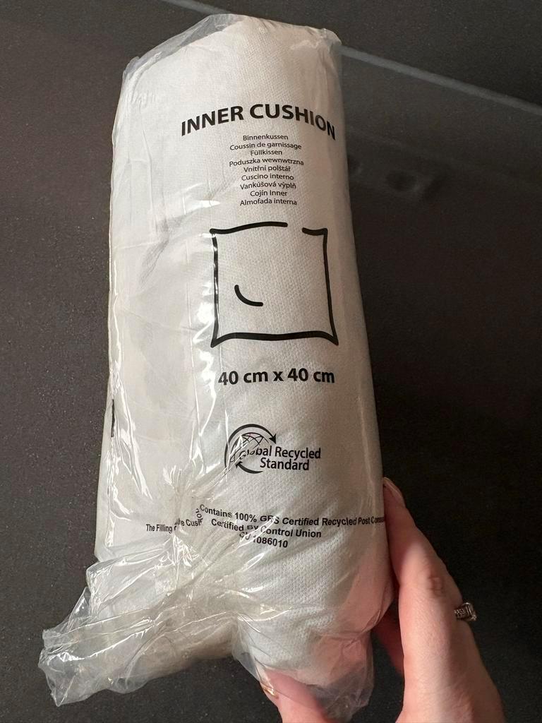 Nieuw kussen 40x40 cm - Gratis!