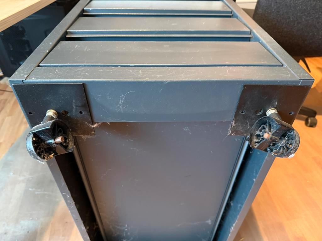 Gratis bureau kastje