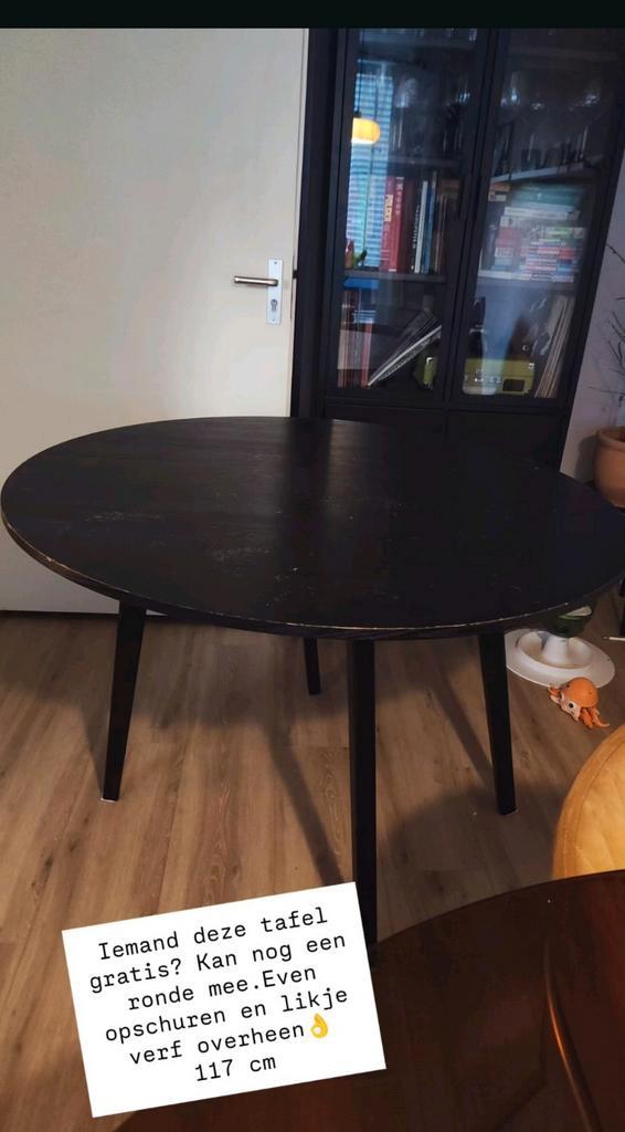 OPHALEN IN DEVENTER. Ronde eettafel gratis