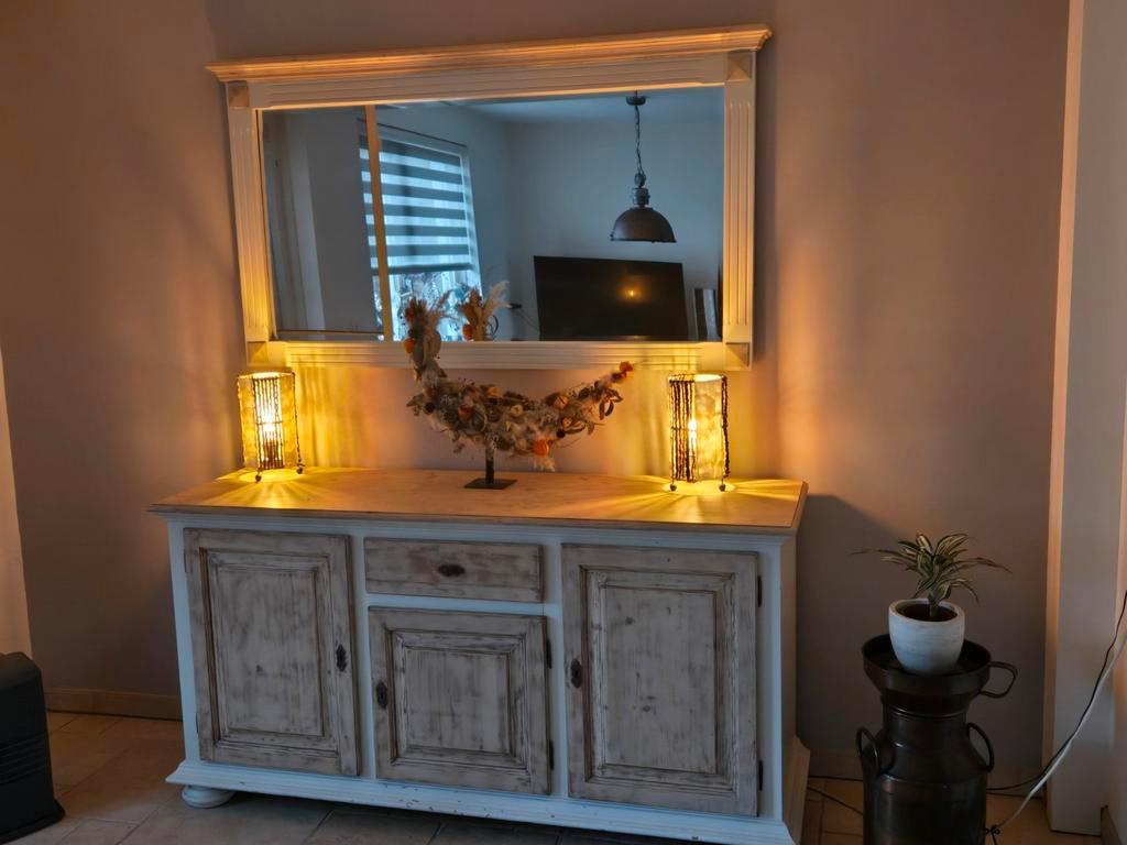 Dressoir en spiegel en tv meubel