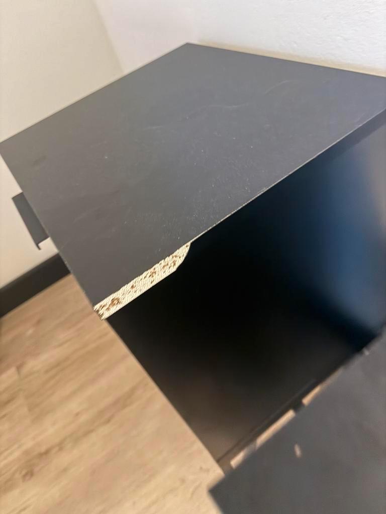 GELIEVE ZSM WEG! 2 nachtkastjes industrieel