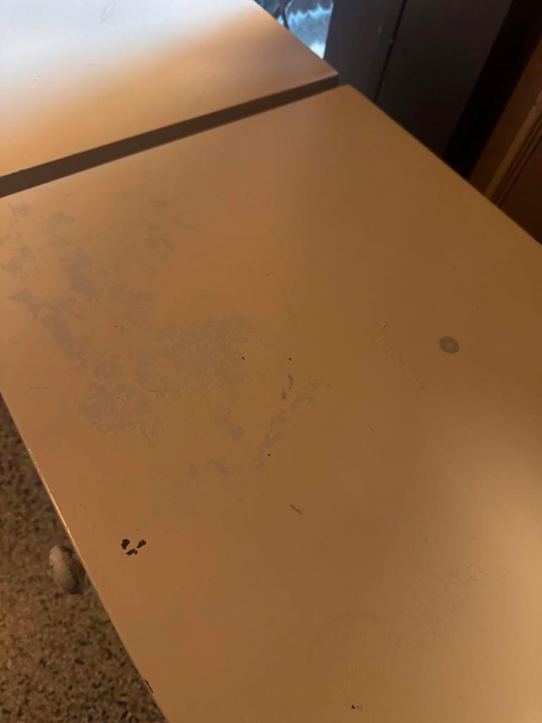 GRATIS twee nachtkastjes kastjes