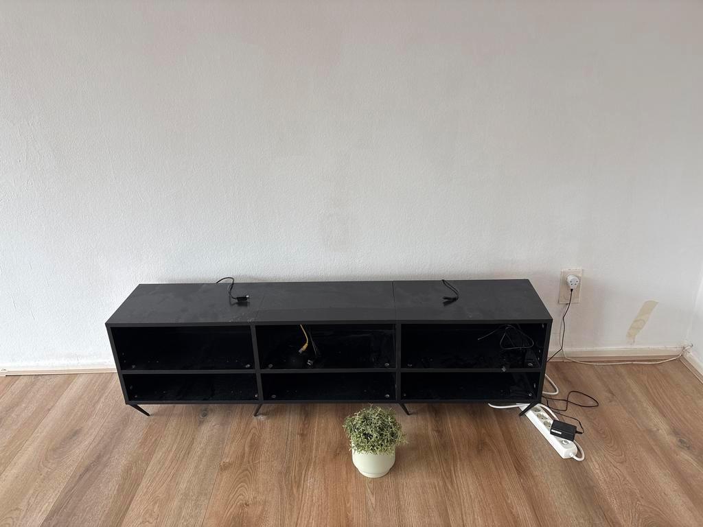 Zwarte tv meubel met opbergruimte