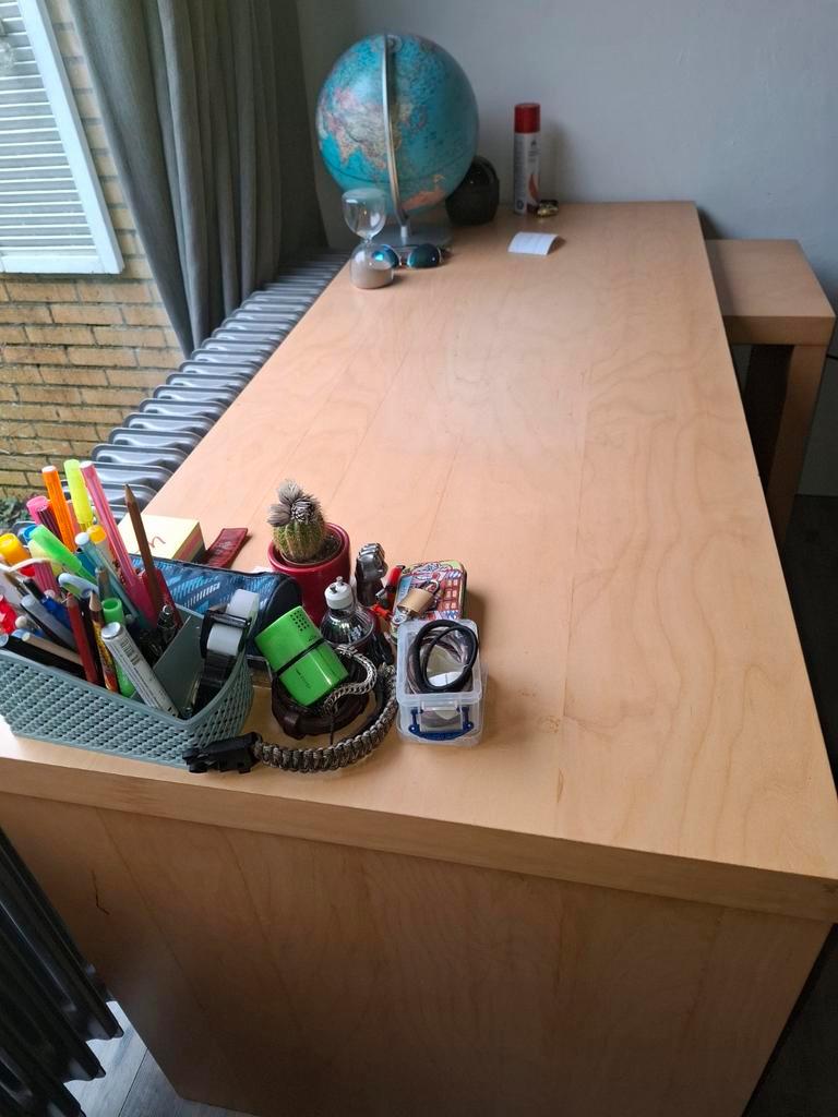 Functioneel stoer bureau