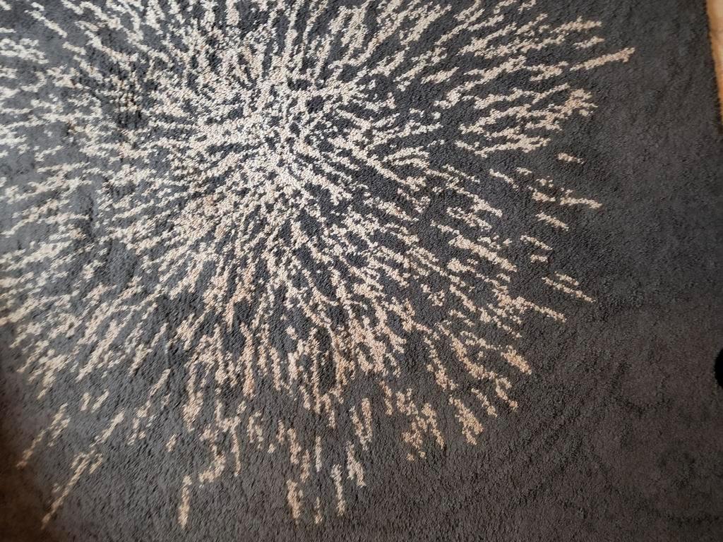 Groot vloerkleed 2x2m - Gratis af te halen