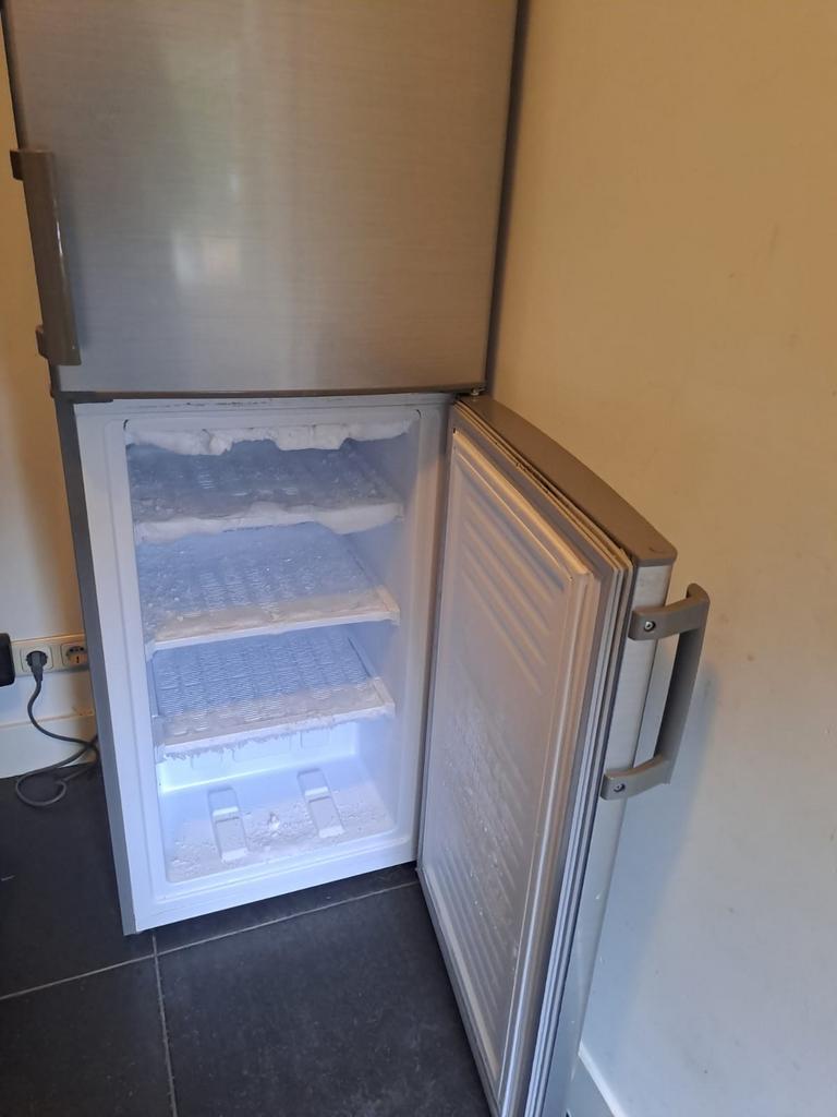 Gratis af te halen | Haier - Koelvriescombi (lades kapot)
