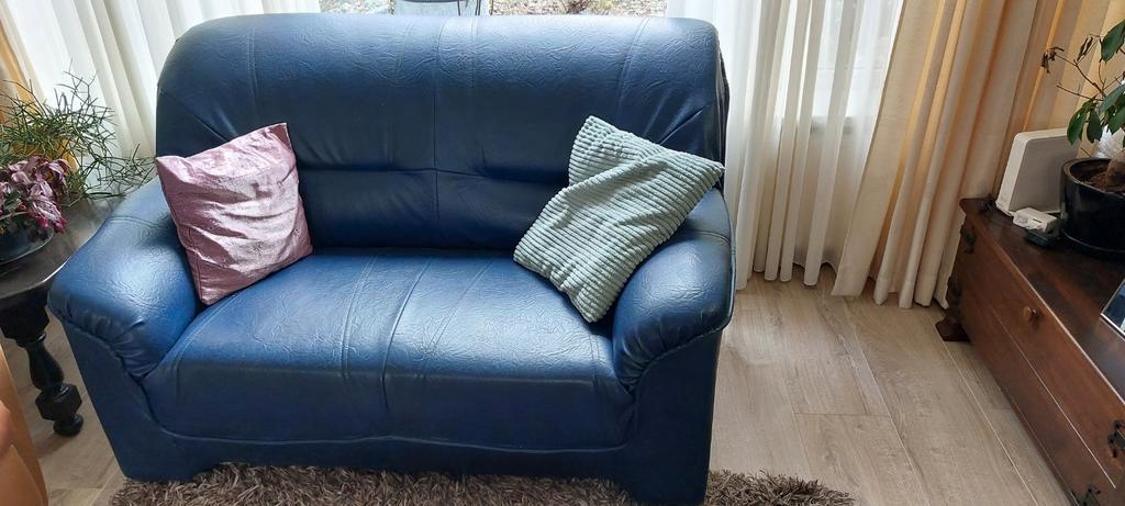 Comfortabele blauwe fauteuil