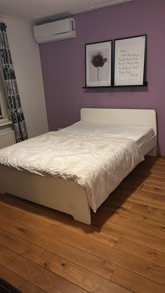 Bedframe 140x200 met beschadiging