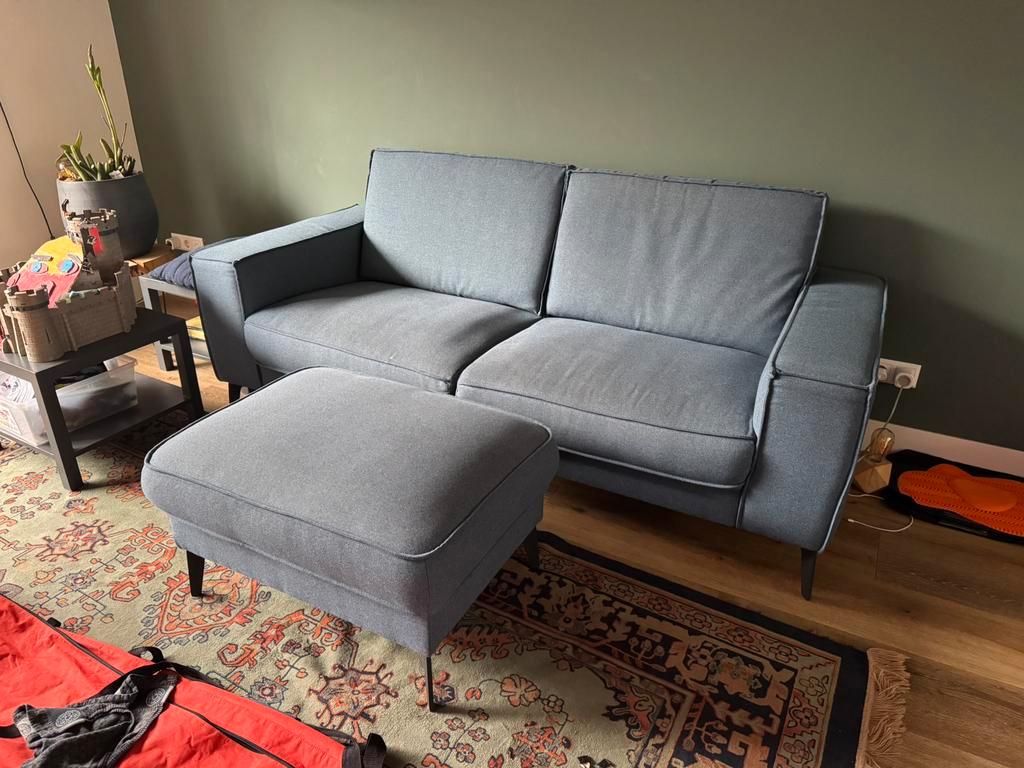 Gratis bank met hocker (2,5 zits)