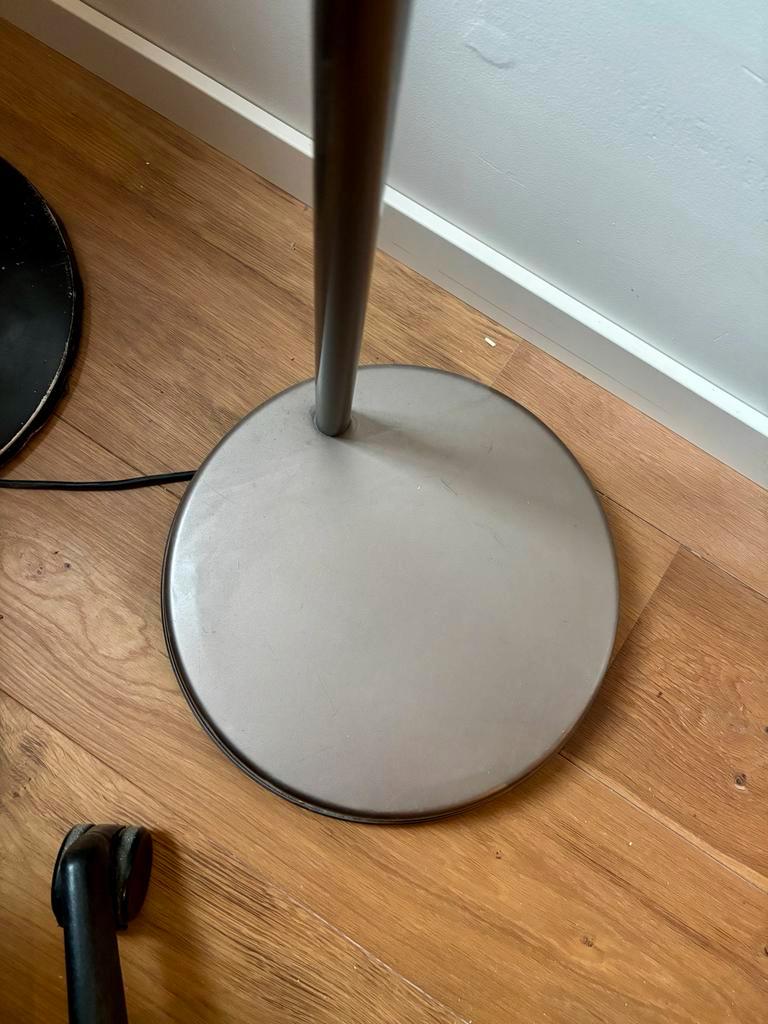 Gratis Ikea vloerlamp - bronskleurig