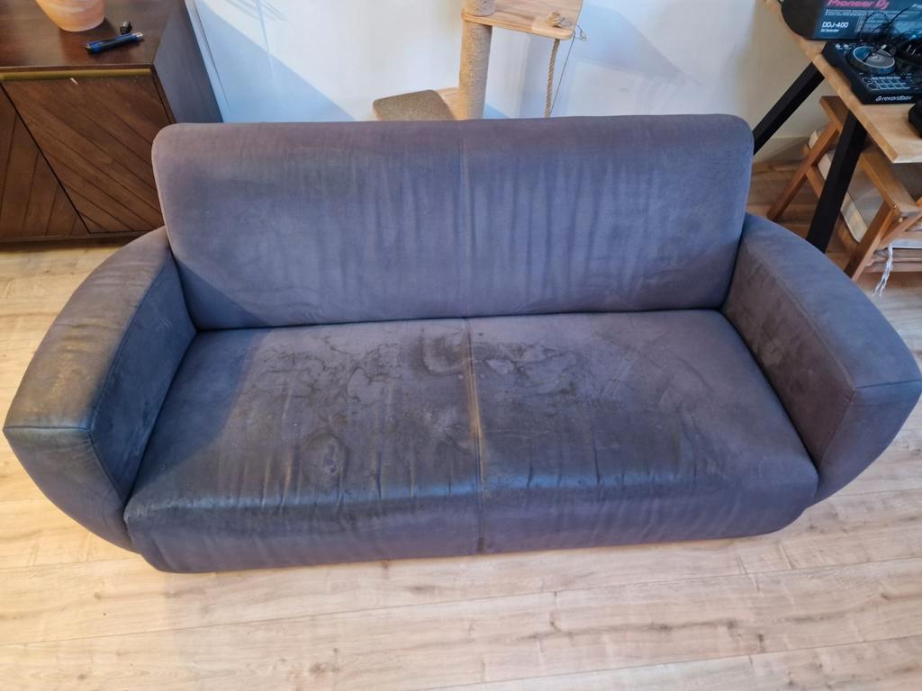 Grijze Bank met cover