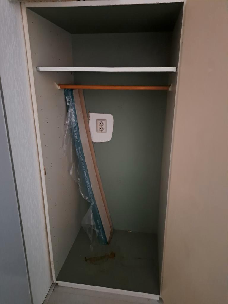 Gratis!! 2 Hang-legkasten (80x60x180 cm)