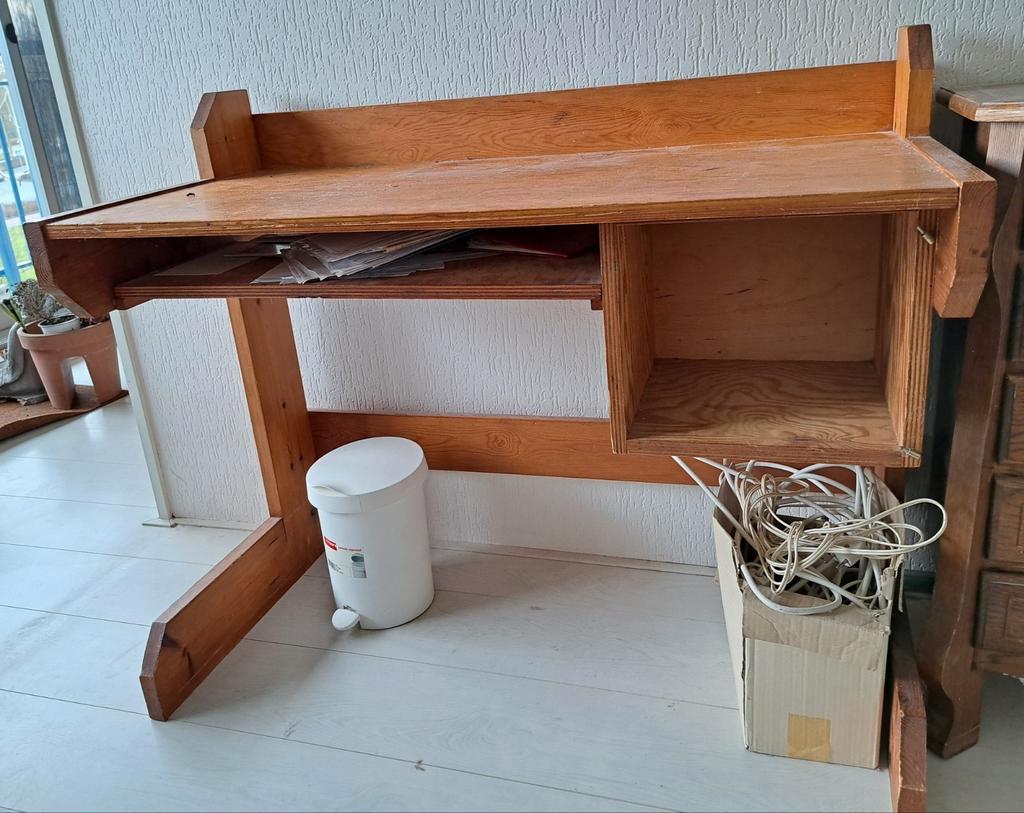 Gratis! Massief houten bureau