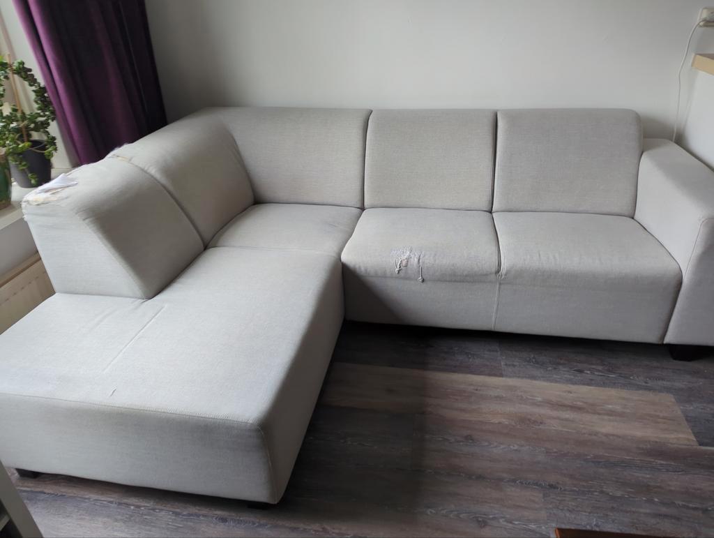 Gratis hoekbank, bekleding slecht