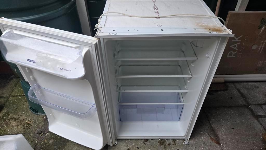 Gratis af te halen, Zanussi inbouw koelkast