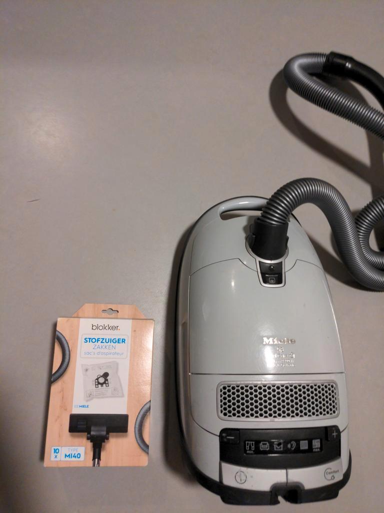 Miele S8 Total Care Stofzuiger - Gebruikt