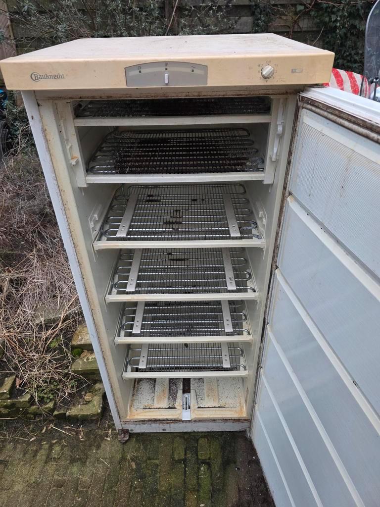 Oude vriezer - Werking onbekend