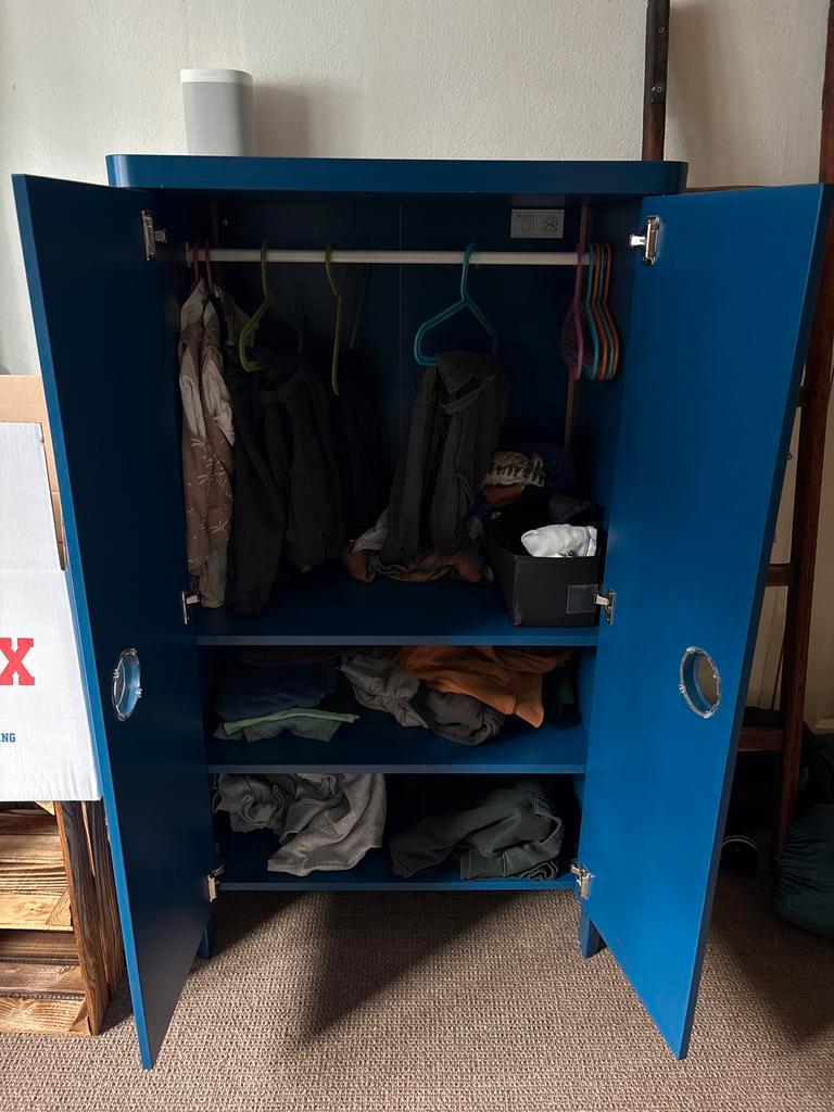 IKEA kinder kledingkast - GRATIS