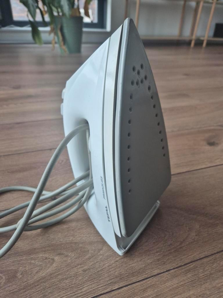 Gratis Tefal Strijkijzer - Primaire Gloss