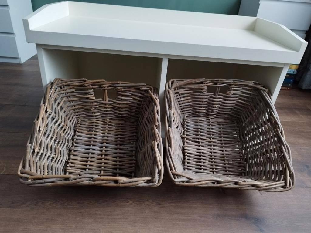 Leuke commode/kast met manden - Gratis af te halen