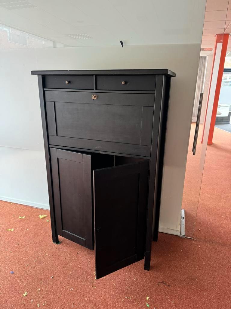 Kastjes, babystoel, locker kastjes & nepplantjes - Gratis!