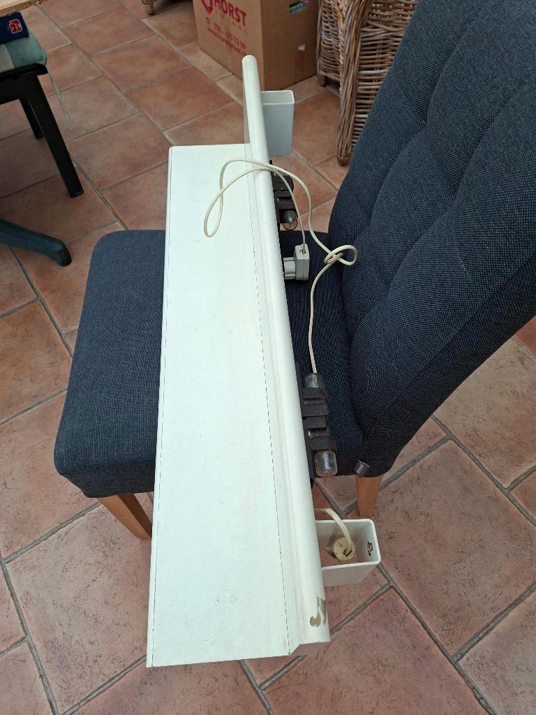 boekenplankje / plankje voor planten  met verlichting