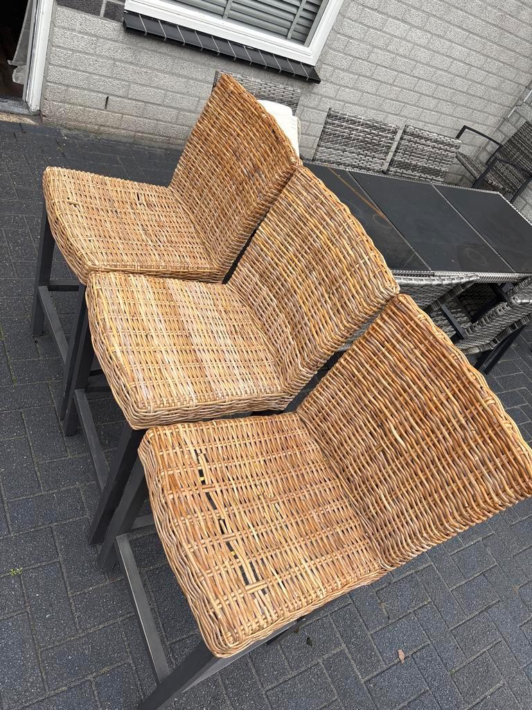 3 Houten Stoelen Gratis Af Te Halen