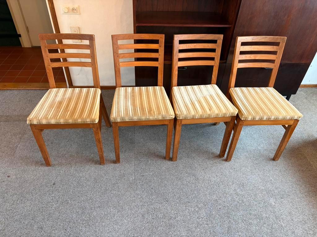 4 vintage eetkamerstoelen