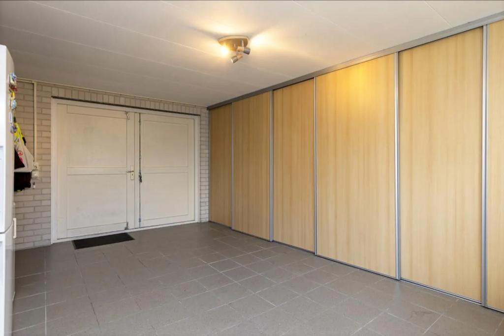 Gratis kastenwand / paneeldeuren (6 stuks) - Garagekast