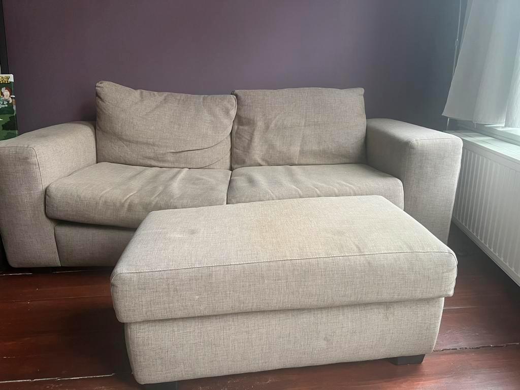 Gratis af te halen - taupe bank met hocker