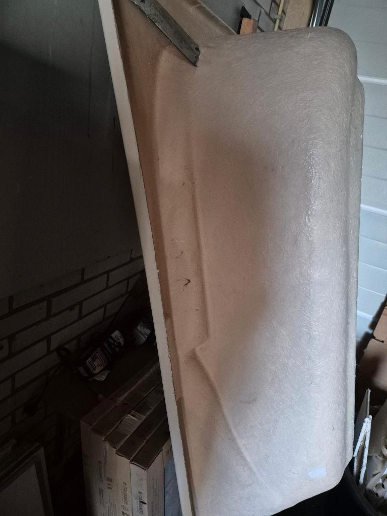 Gratis Badkuip kleur beige