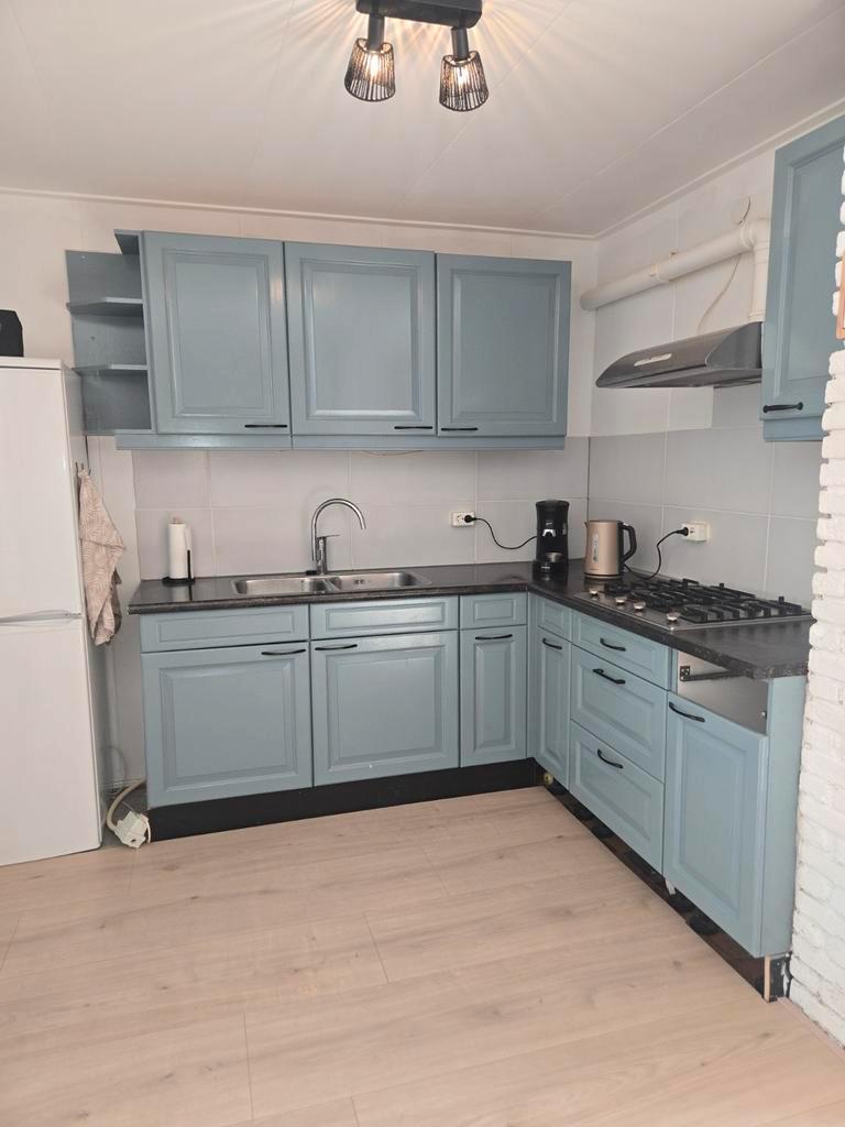 Hoekkeuken met dubbele spoelbak