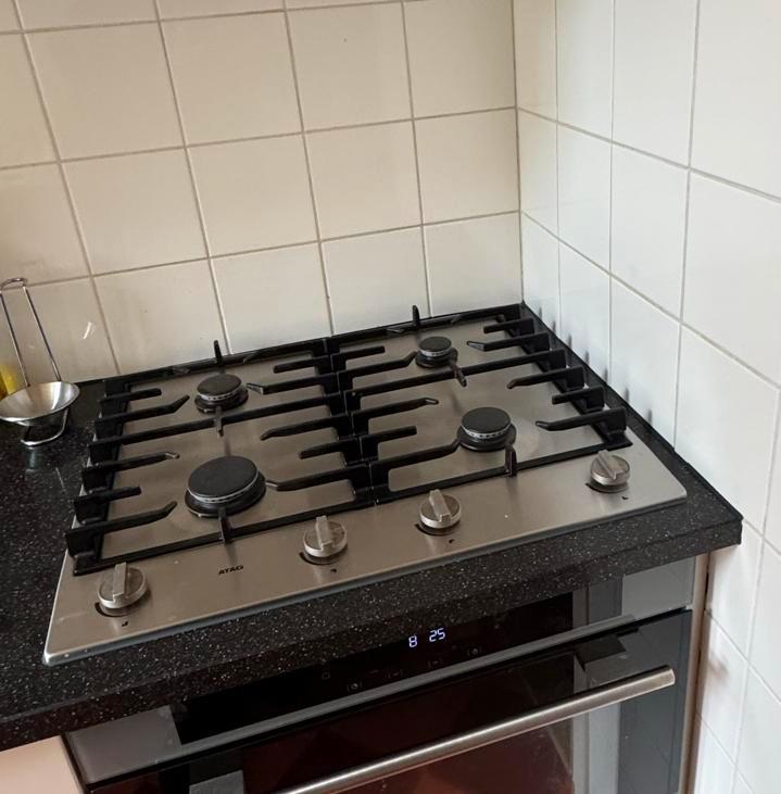 Aanrechtblad composiet gepolijst met kookplaat 233x61 cm