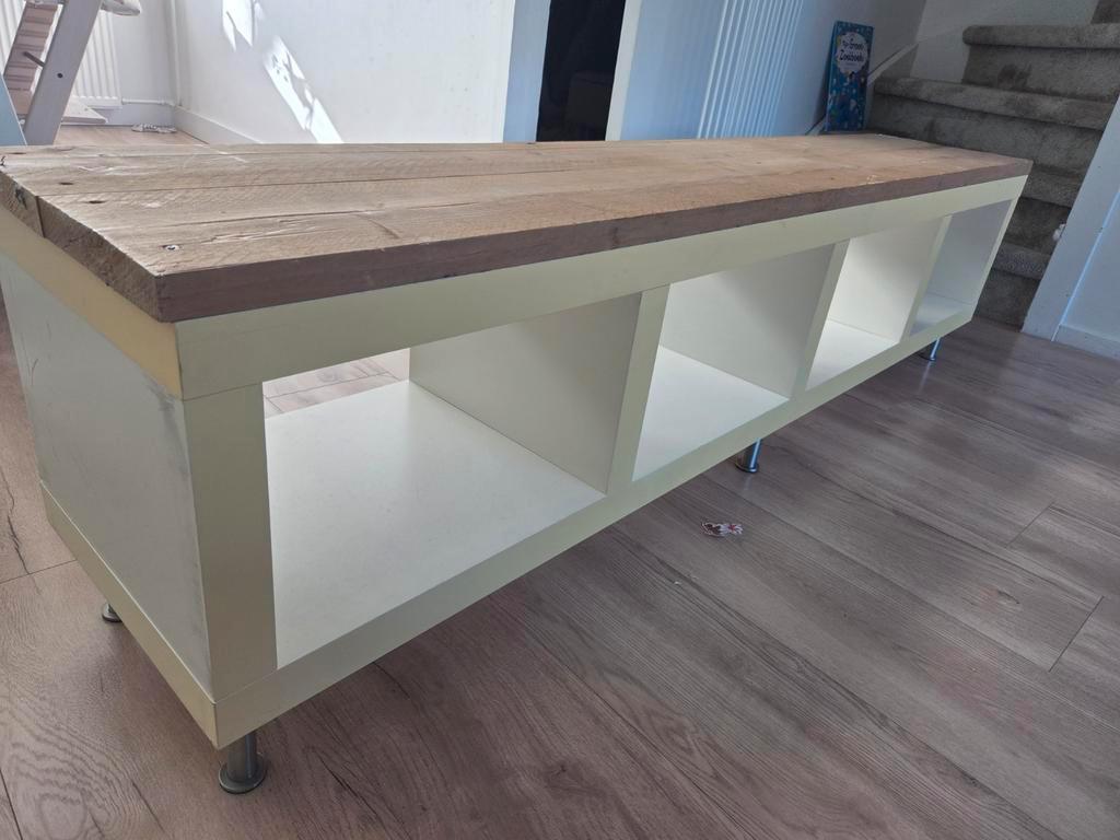 Ikea kast met steigerhouten planken