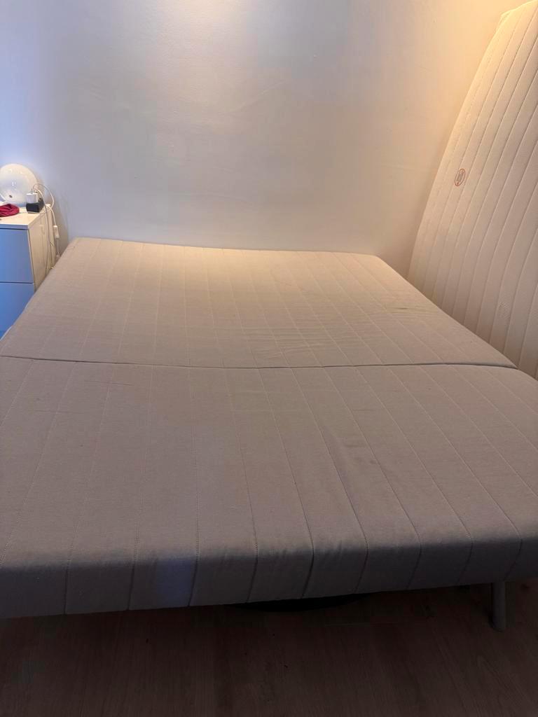 Gratis Slaapbank / Sofa Bed 200x160 cm